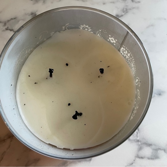 Bath&body works Dark blue night candle 14.5oz - Picture 3 of 4